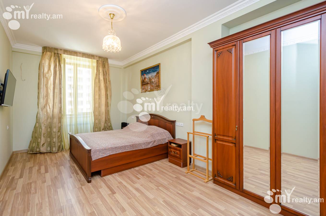 Снять 4 комнатную квартиру Арам ул, Центр Ереван, 152910