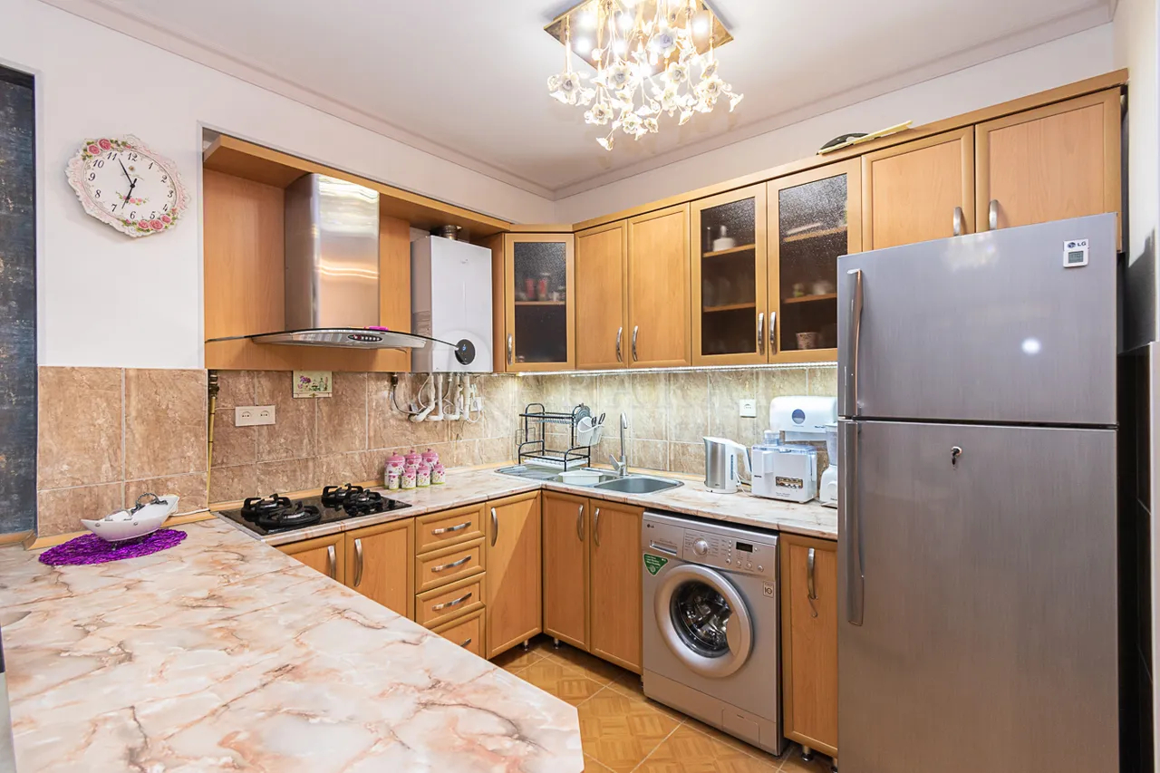 2 bedroom apartment for rent خیابان آنتارایین, مرکز شهر ایروان, 159538