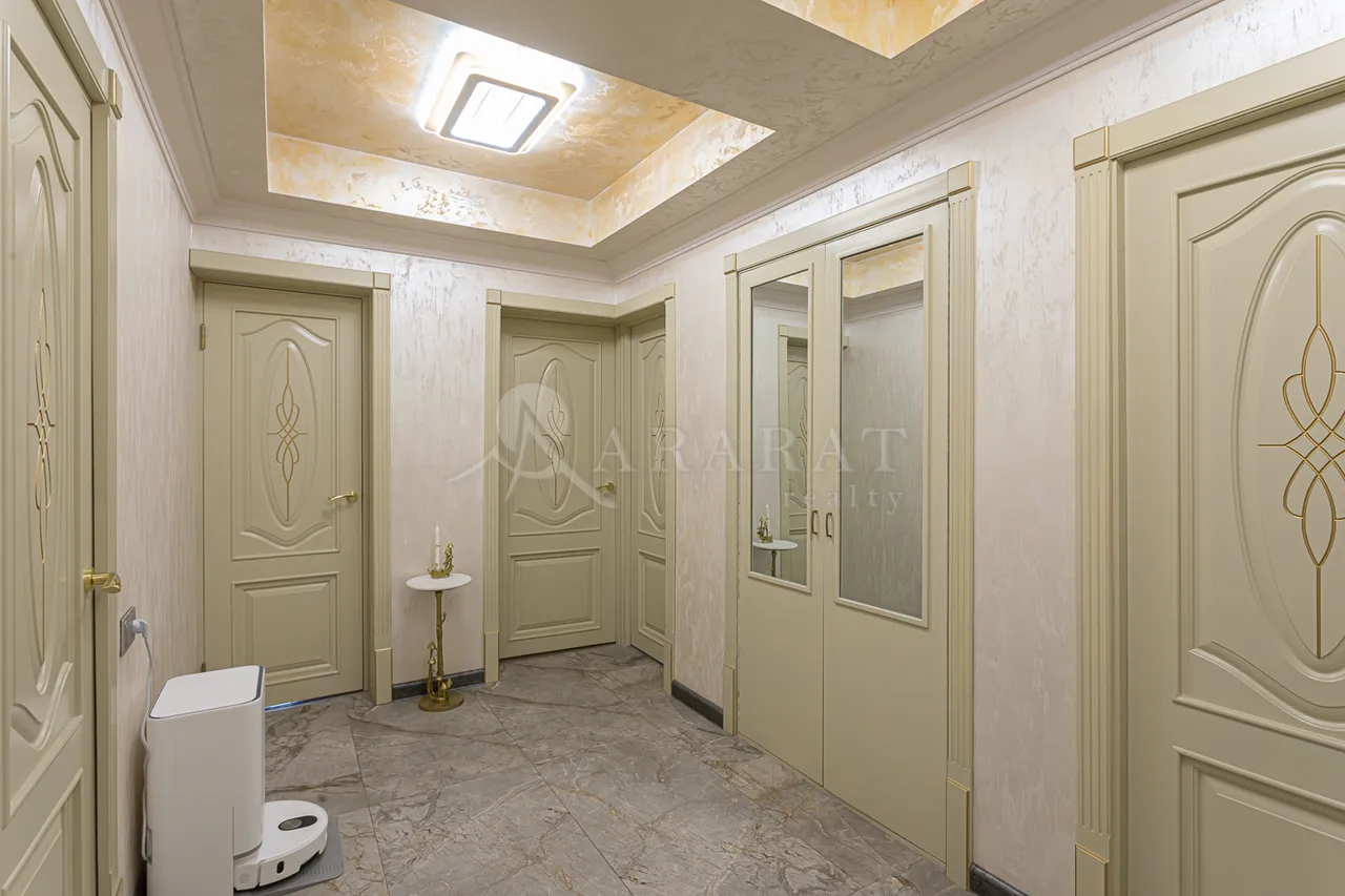 3 bedroom apartment for sale خیابان اِ. کوچار, مرکز شهر ایروان, 159486