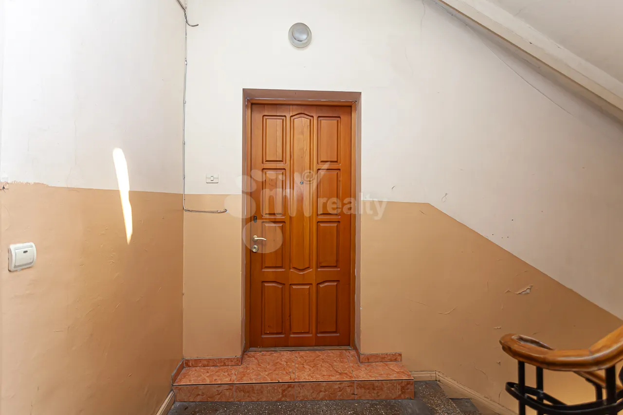 4 bedroom apartment for sale Khanjyan St, Center Yerevan, 160377