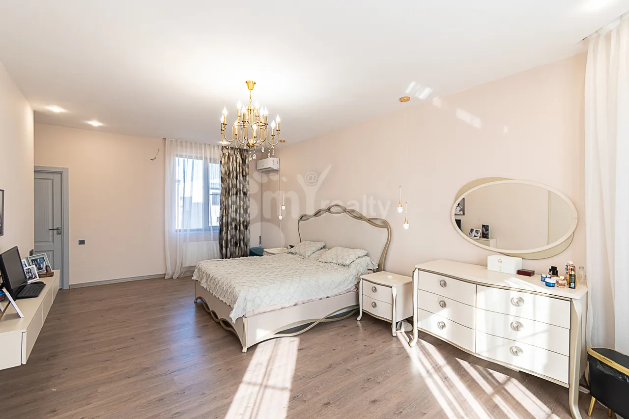 Купить дом Паруйр Севак 11, Аван Ереван, 159479