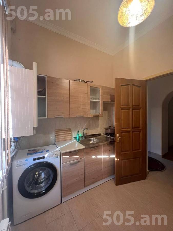 House for rent خیابان بارد زِرابِرد, مرکز شهر ایروان, 151661