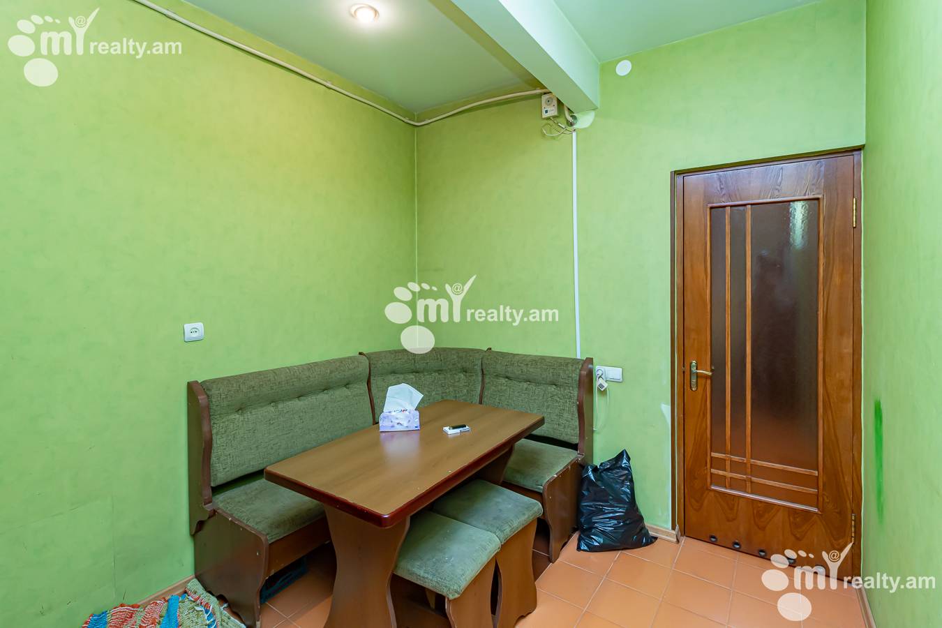 Купить 1 комнатную квартиру Д. Демирчян ул, Центр Ереван, 152116