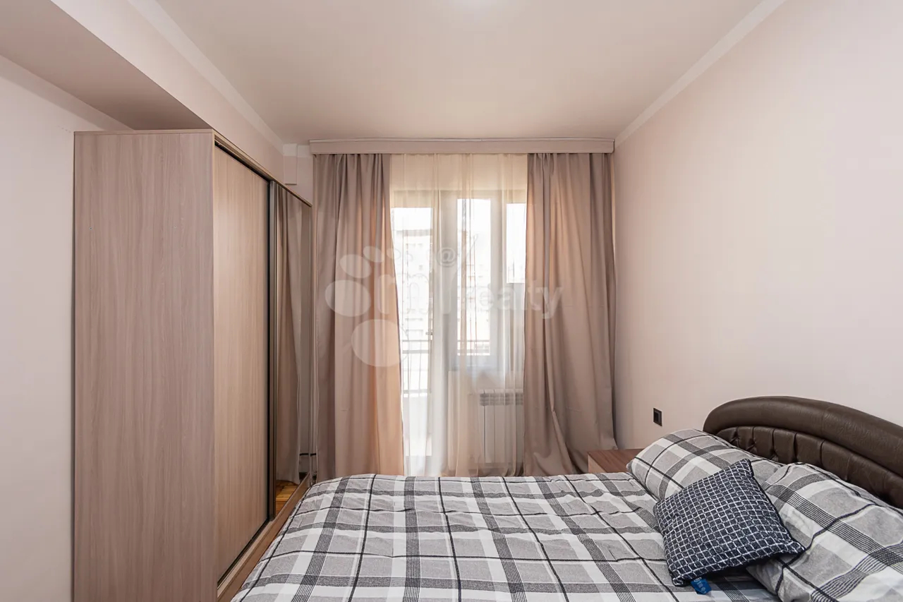 2 bedroom apartment for rent خیابان پوشکین, مرکز شهر ایروان, 160138