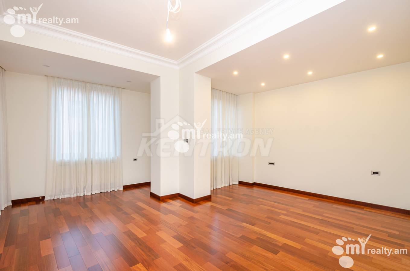 Снять 4 комнатную квартиру Московян ул, Центр Ереван, 153411
