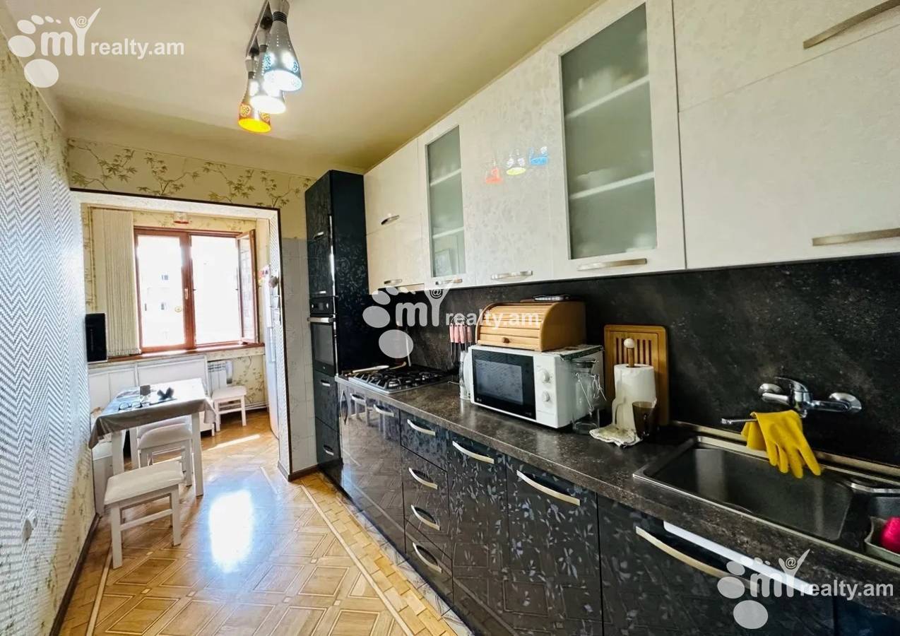 3 սենյականոց բնակարան  Կոմիտասի պող, Արաբկիր Երևան, 157044