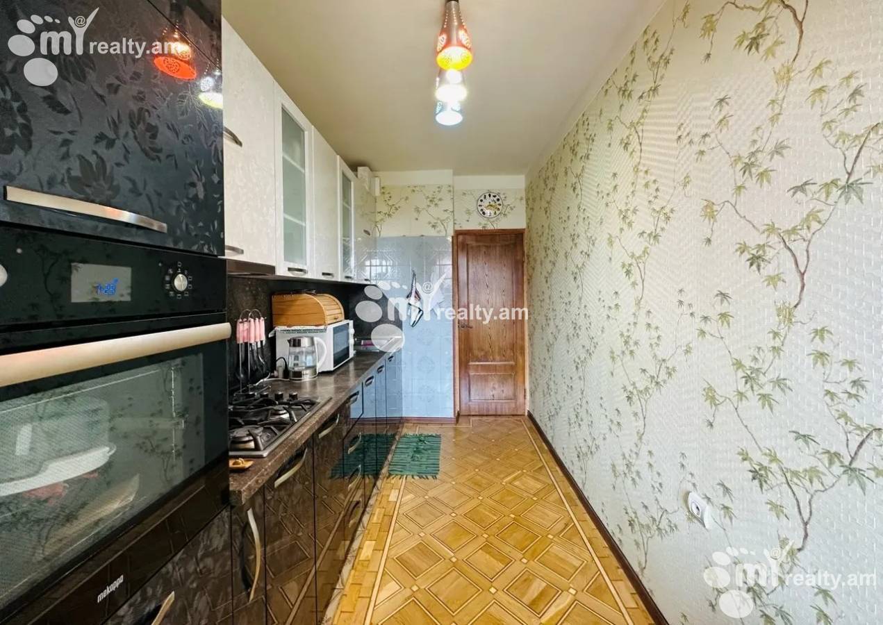 3 սենյականոց բնակարան  Կոմիտասի պող, Արաբկիր Երևան, 157044