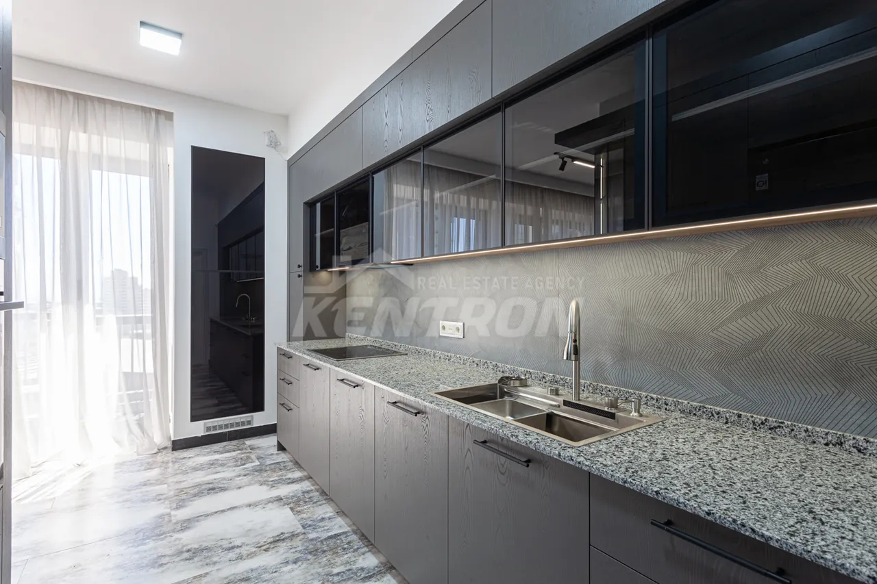 3 սենյականոց բնակարան վարձով Պարոնյան փող, Կենտրոն Երևան, 158967