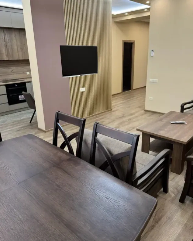 2 bedroom apartment for rent خیابان آرشاکونیاک, مرکز شهر ایروان, 159615