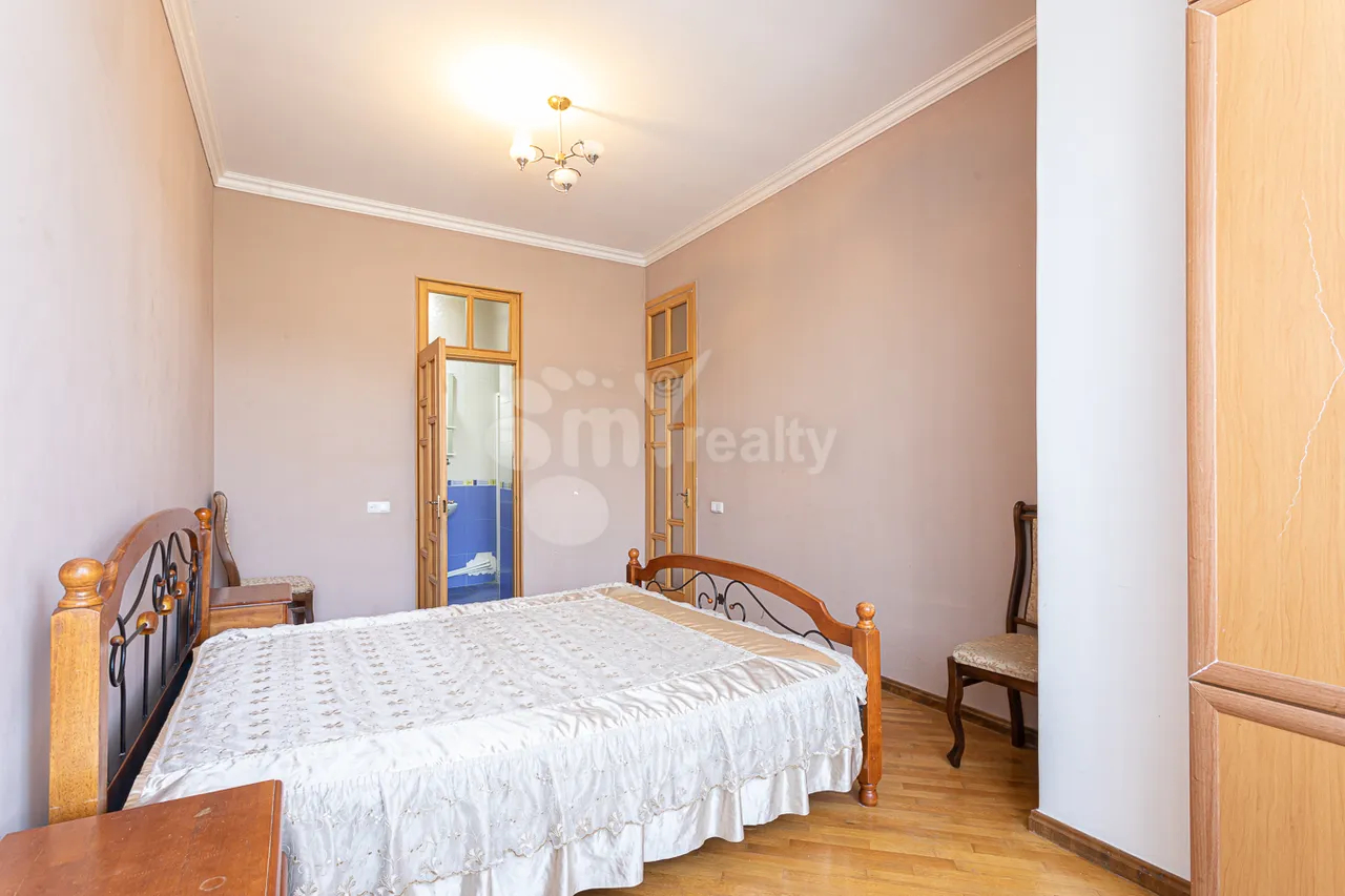 3 bedroom apartment for sale خیابان کیِفیان, عربگیر ایروان, 157468