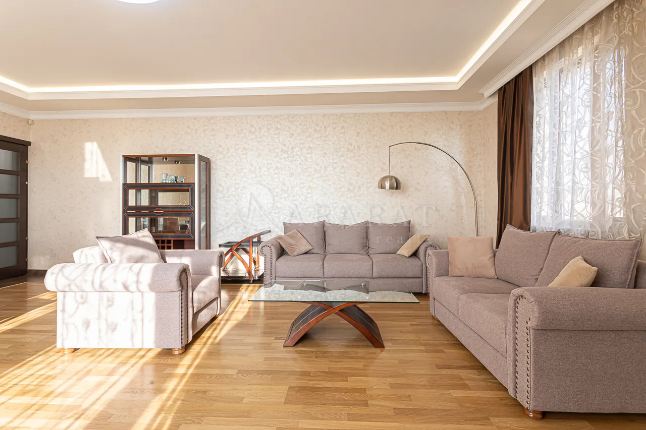 4 bedroom apartment for rent (خیابان باقرامیان (عربکیر, عربگیر ایروان, 158371