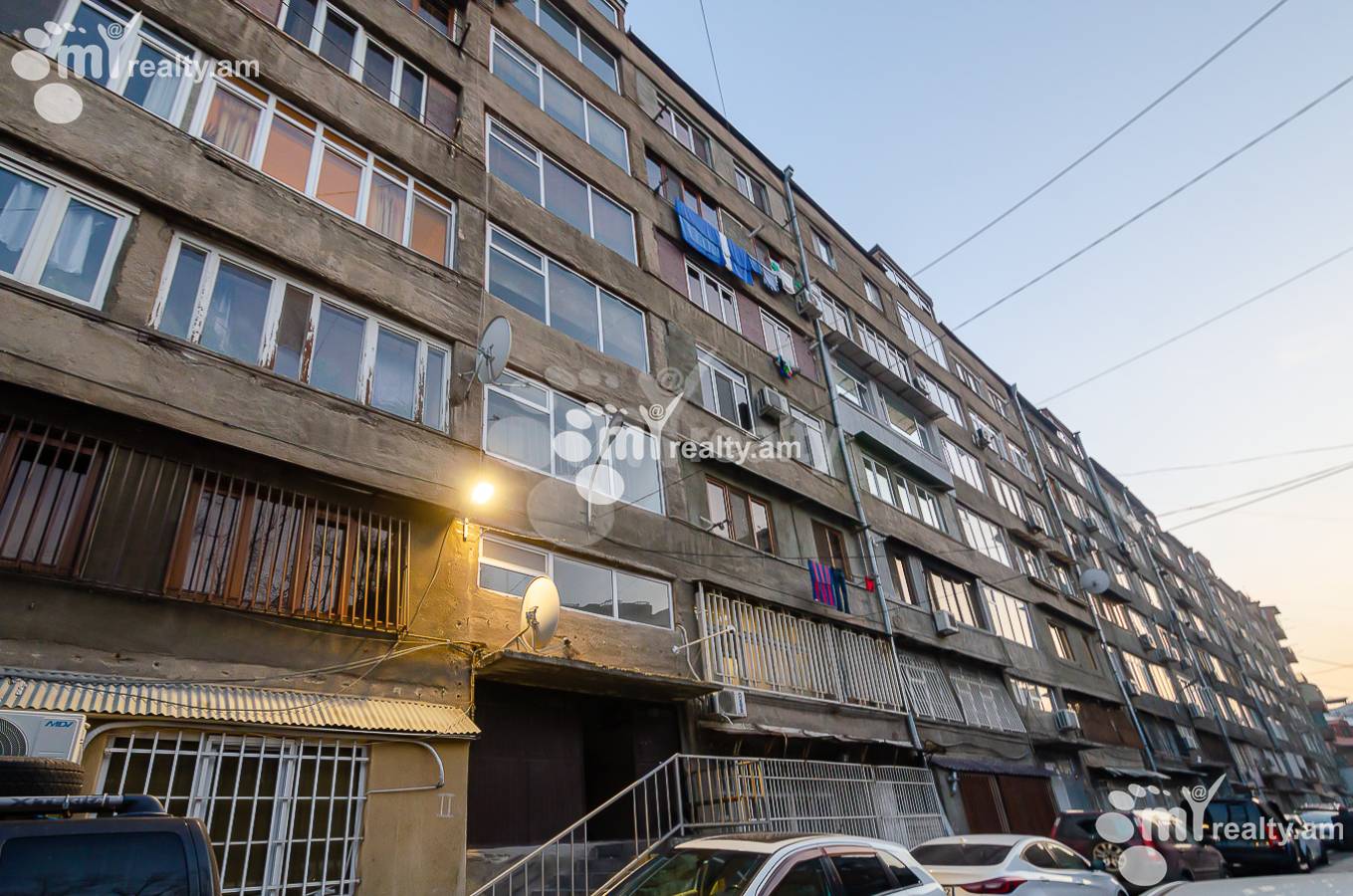 3 սենյականոց բնակարան  Սարյան փող, Կենտրոն Երևան, 154929