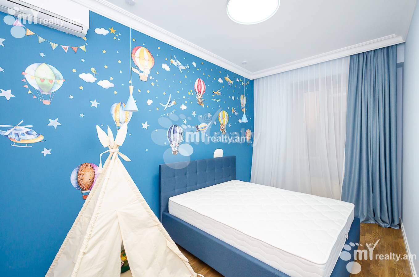 Снять 4 комнатную квартиру Амирян ул, Центр Ереван, 145989