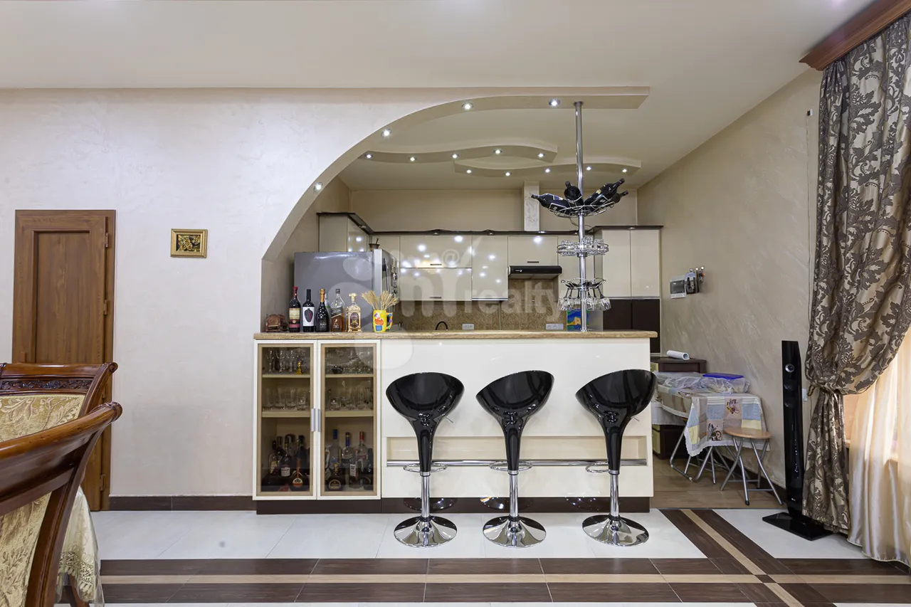 Купить дом 5-я улица Паруйр Севак, Аван Ереван, 160039