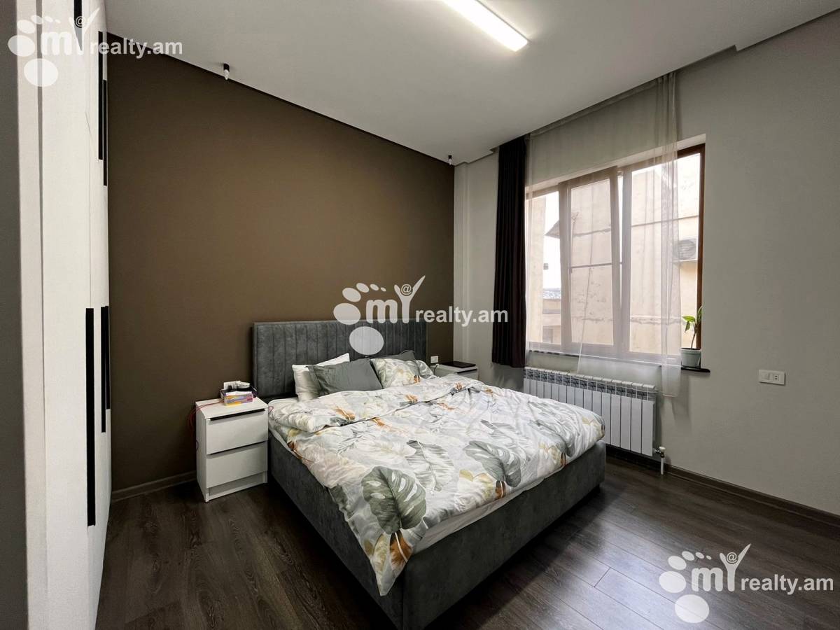 4 bedroom apartment for sale خیابان آزاتوتیان, عربگیر ایروان, 158123