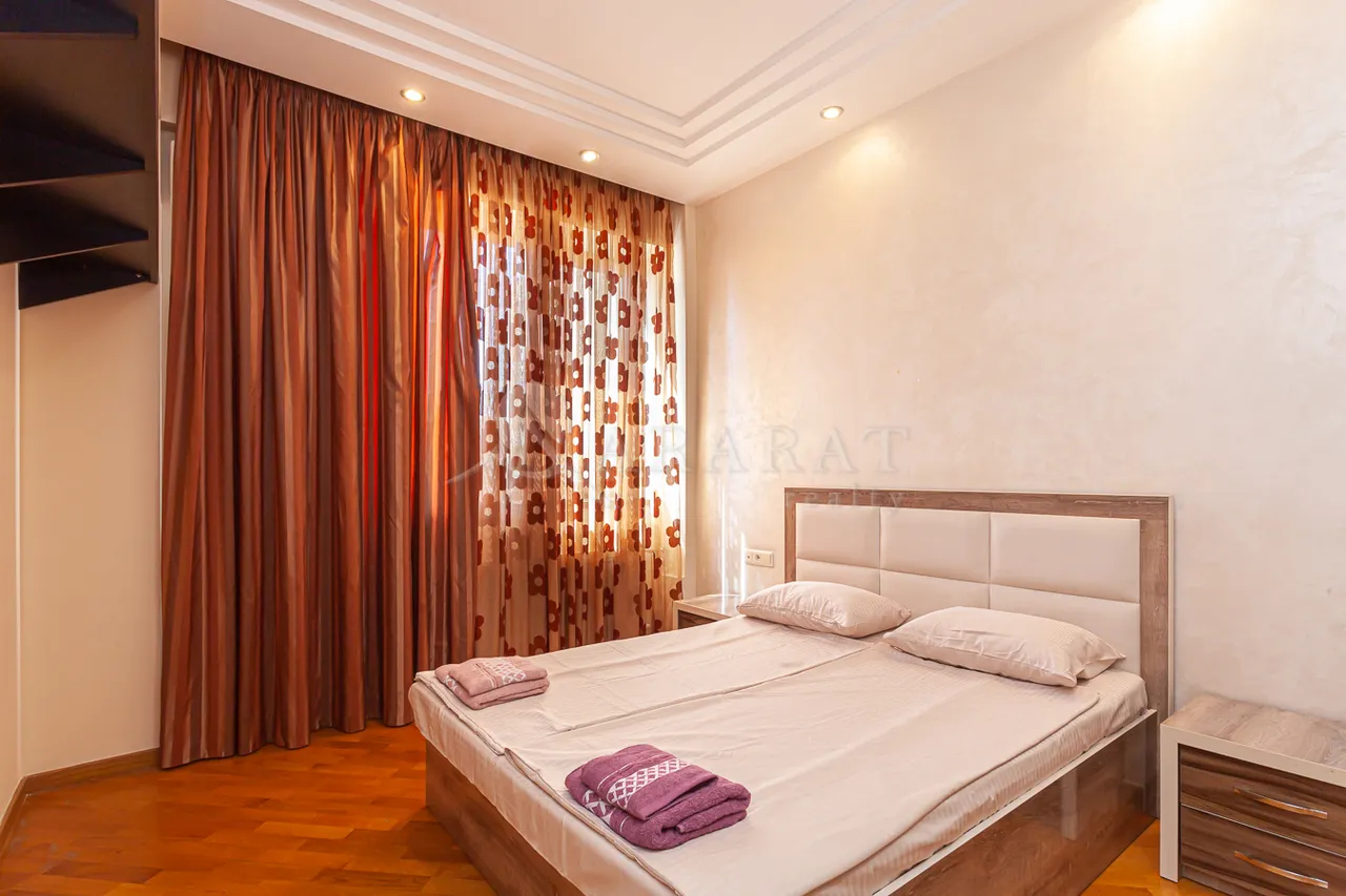 3 bedroom apartment for sale rue d'Amiryan, Center Yerevan, 158289