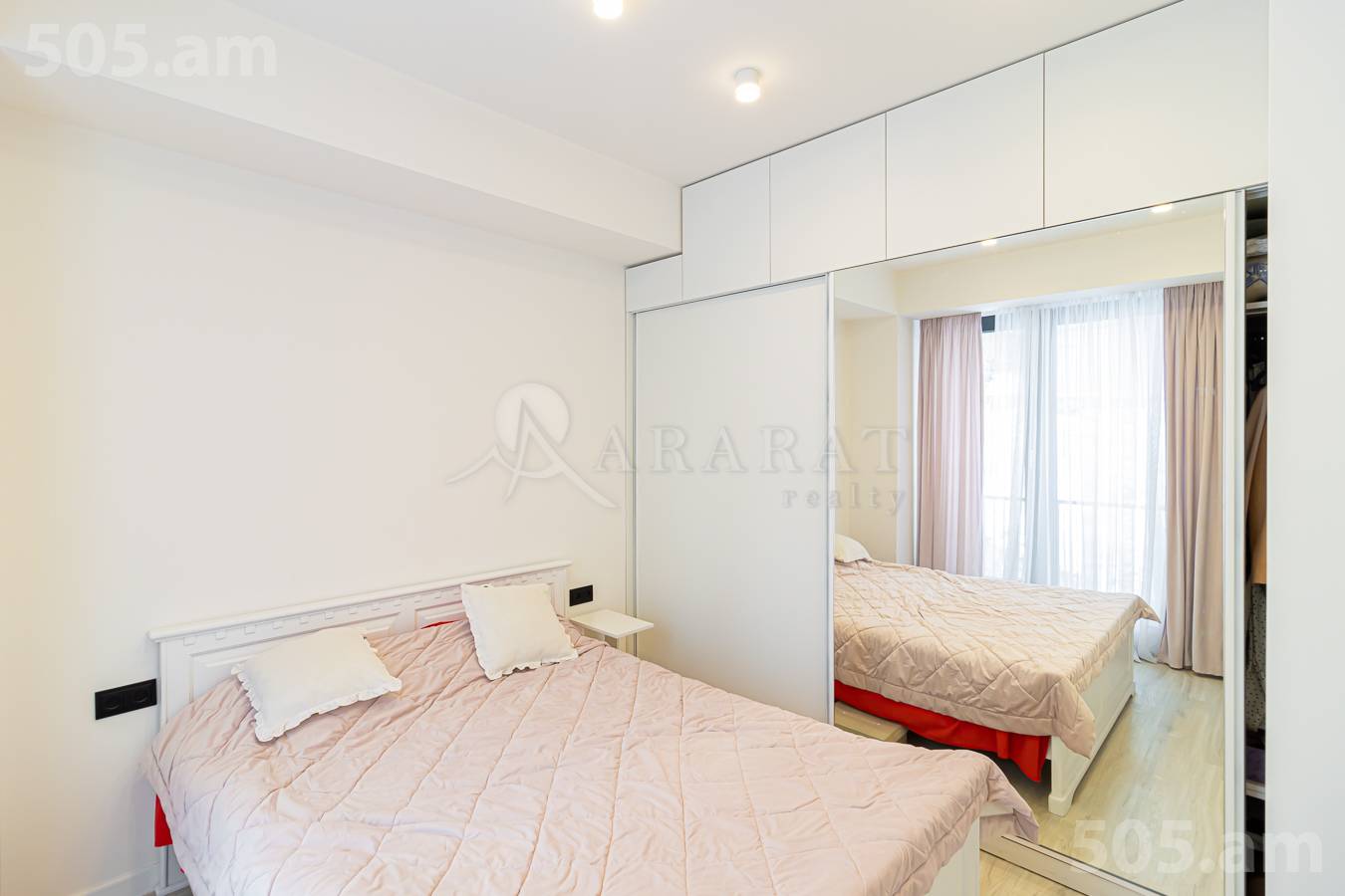 4 սենյականոց բնակարան  Աղբյուր Սերոբ փող, Արաբկիր Երևան, 154761