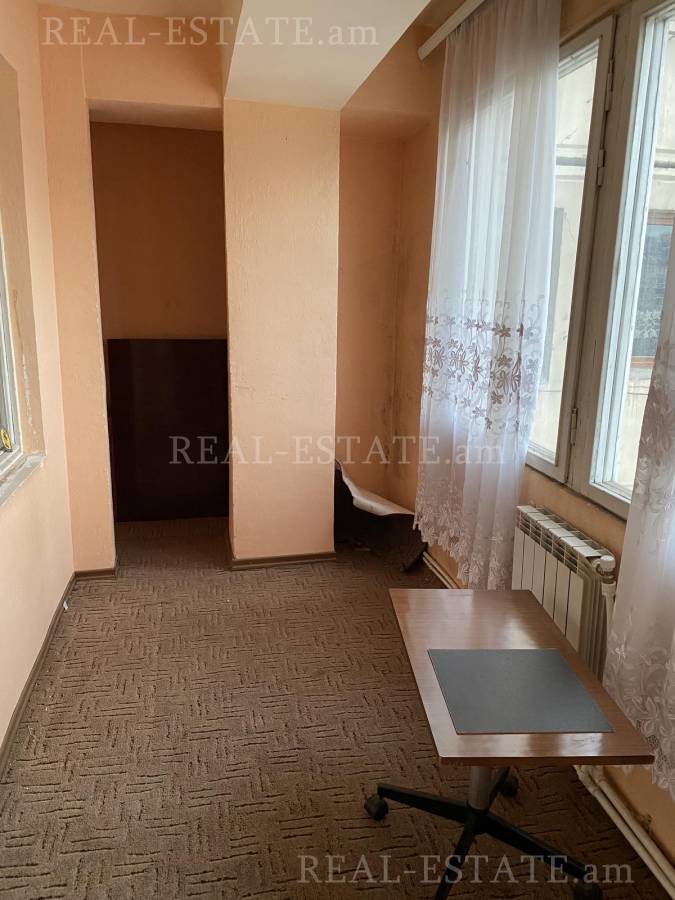 2 bedroom apartment for sale خیابان وِراتسیان, مرکز شهر ایروان, 130850