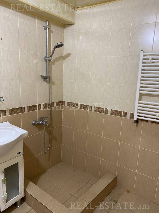 2 bedroom apartment for sale خیابان وِراتسیان, مرکز شهر ایروان, 130850