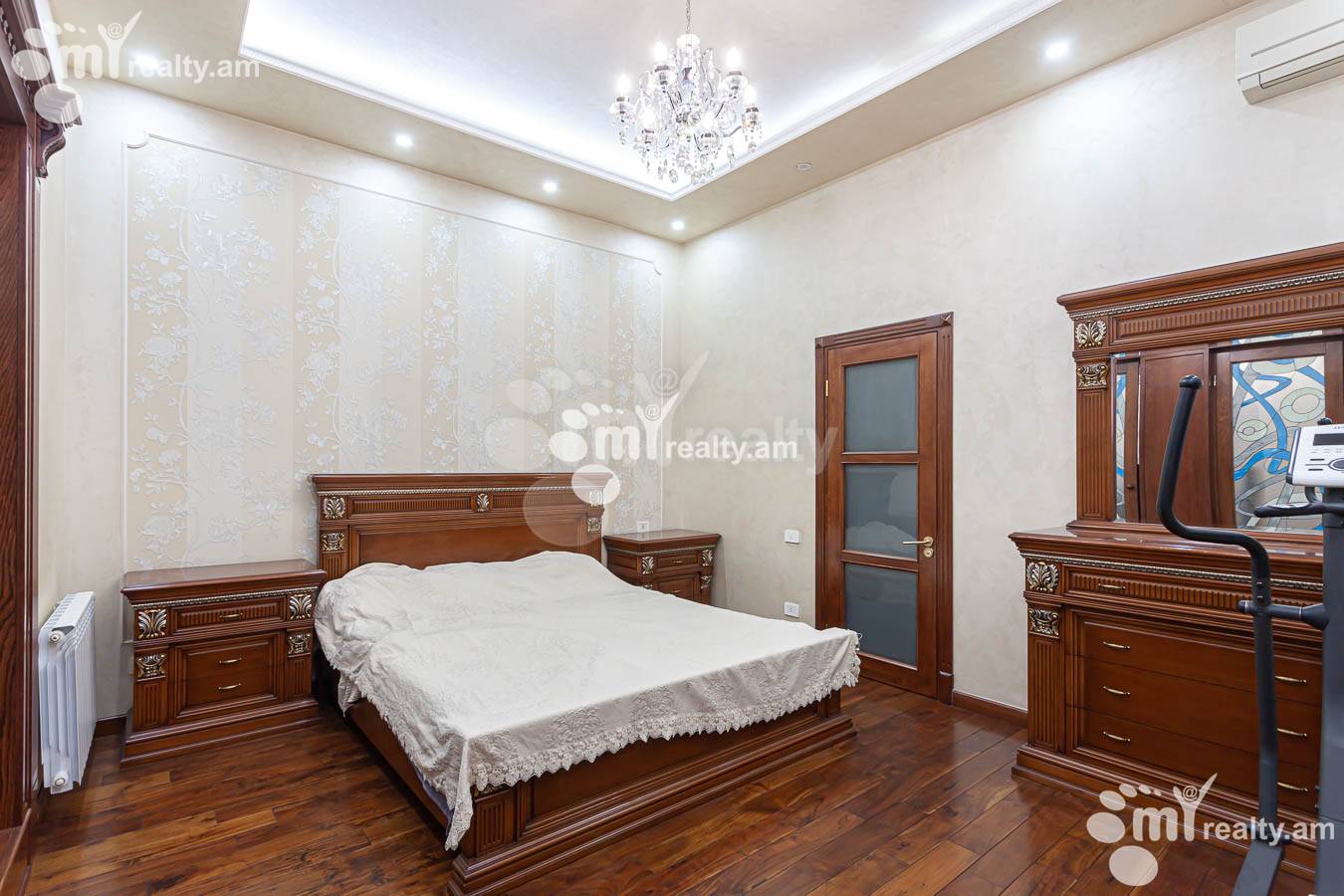 4 սենյականոց բնակարան վարձով Մաշտոցի պող, Կենտրոն Երևան, 153321