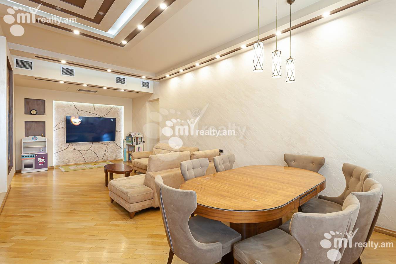 3 bedroom apartment for sale Paronyan St, Center Yerevan, 153346