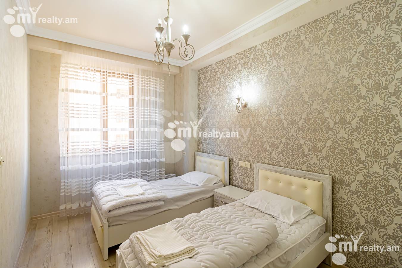 3 bedroom apartment for rent Amiryan St, Center Yerevan, 154485