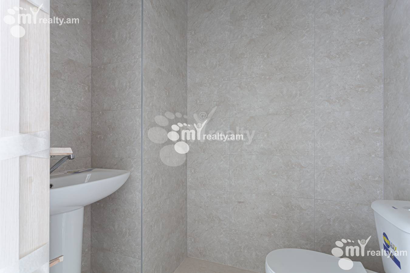 3 սենյականոց բնակարան  Գրիբոեդովի փող, Արաբկիր Երևան, 156050