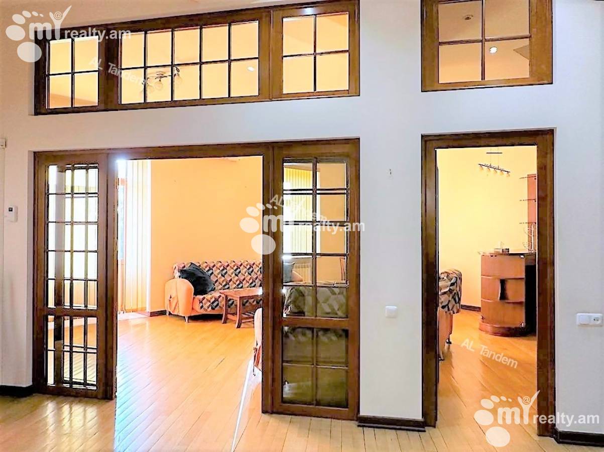 4 bedroom apartment for rent Sayat-Nova Ave, Center Yerevan, 139715