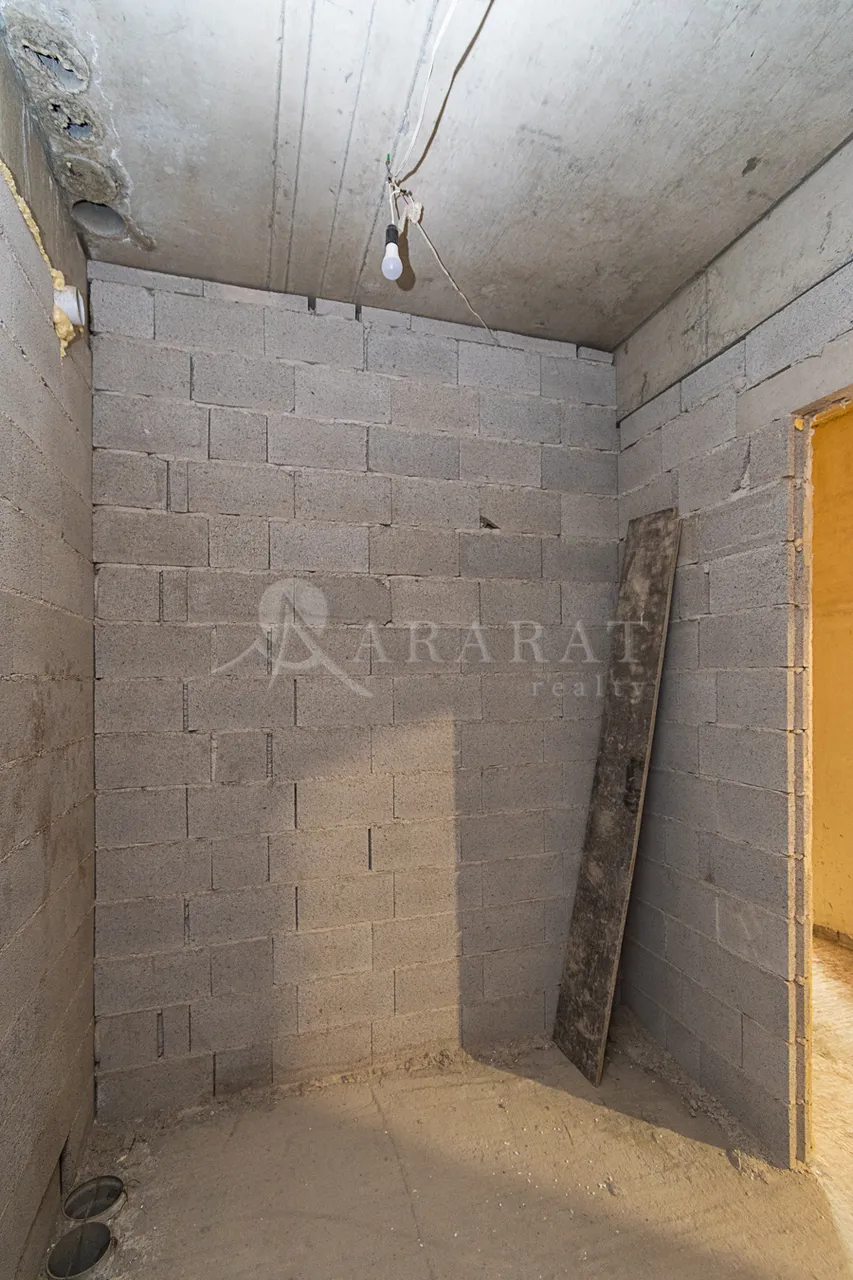 3 bedroom apartment for sale خیابان گولاکیان, عربگیر ایروان, 161985