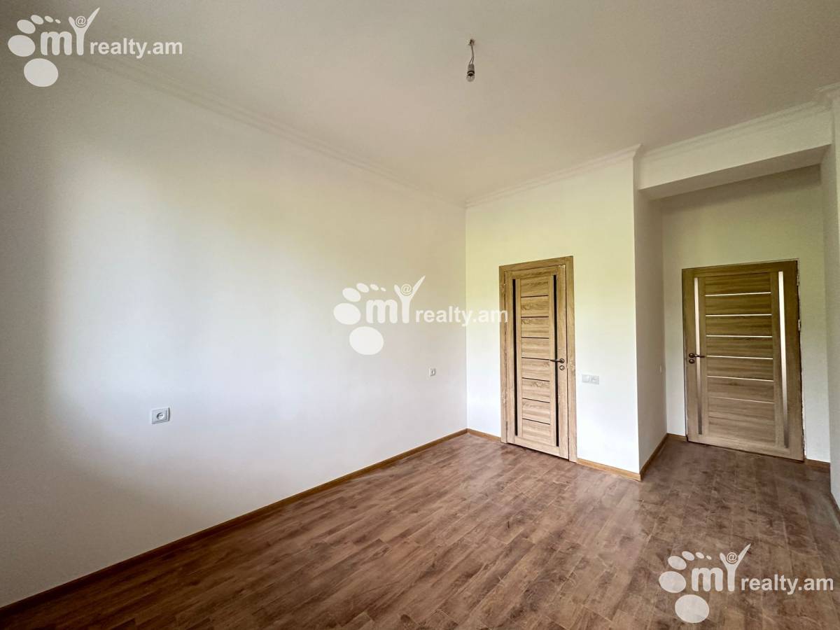 3 bedroom apartment for sale M․ Melqonyan str, مرکز شهر ایروان, 152478