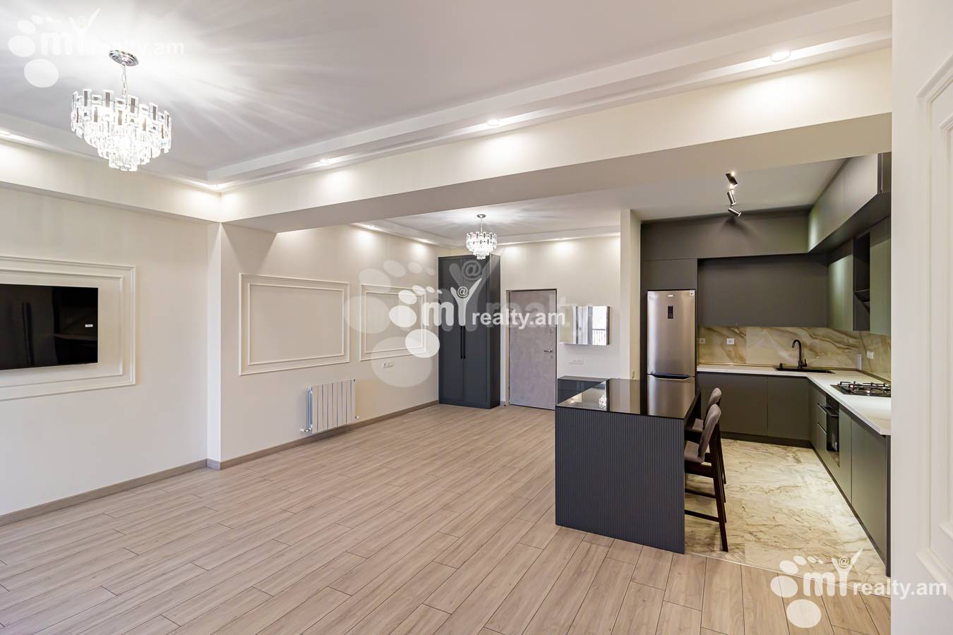 3 bedroom apartment for rent خیابان پارونیان, مرکز شهر ایروان, 151499