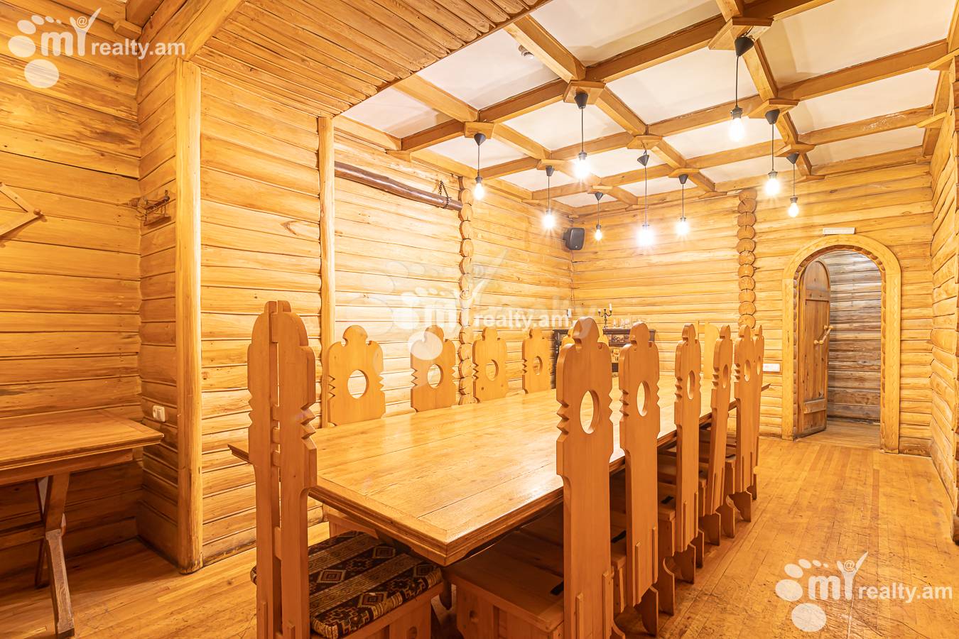 Купить коммерческoе помещение Саят-Нова пр, Центр Ереван, 156743