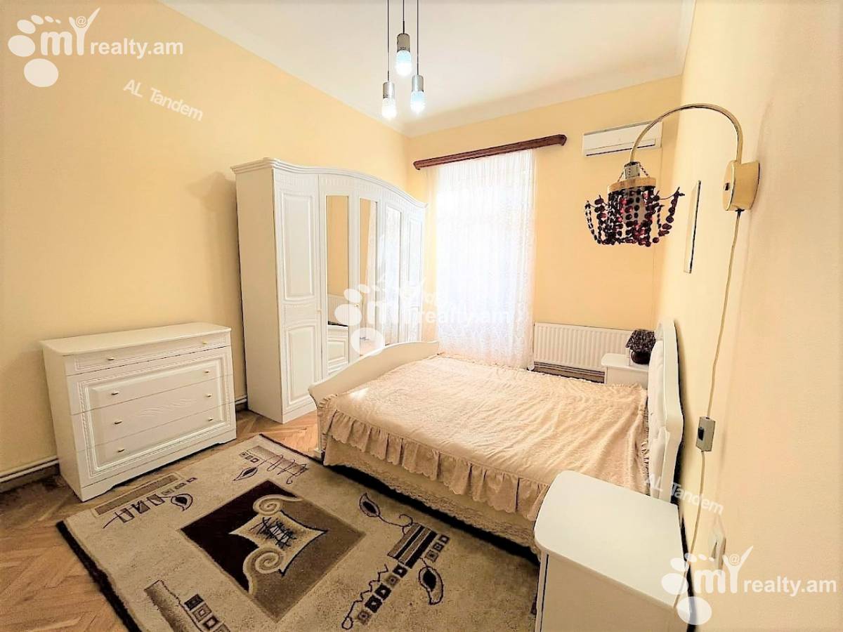 3 bedroom apartment for rent Tumanyan St, Center Yerevan, 133124