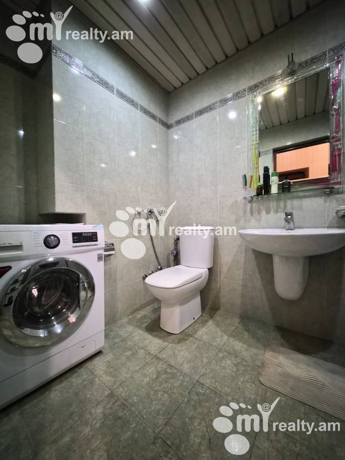 3 bedroom apartment for sale Vardanants St, Center Yerevan, 156126
