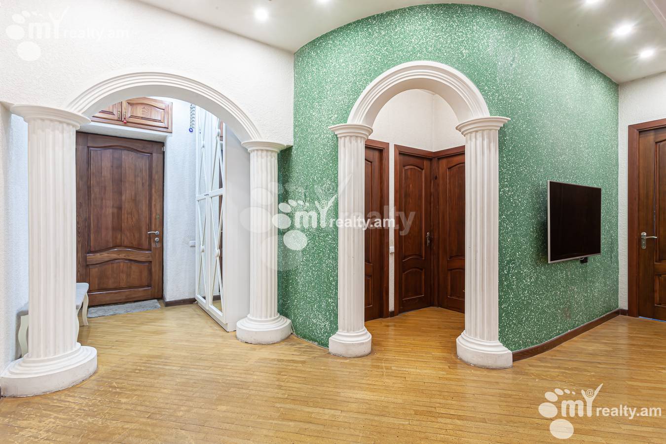 4 bedroom apartment for sale Tigran Mets Ave, Center Yerevan, 156079