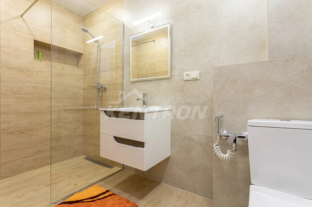 3 bedroom apartment for rent خیابان ساریان, مرکز شهر ایروان, 158709