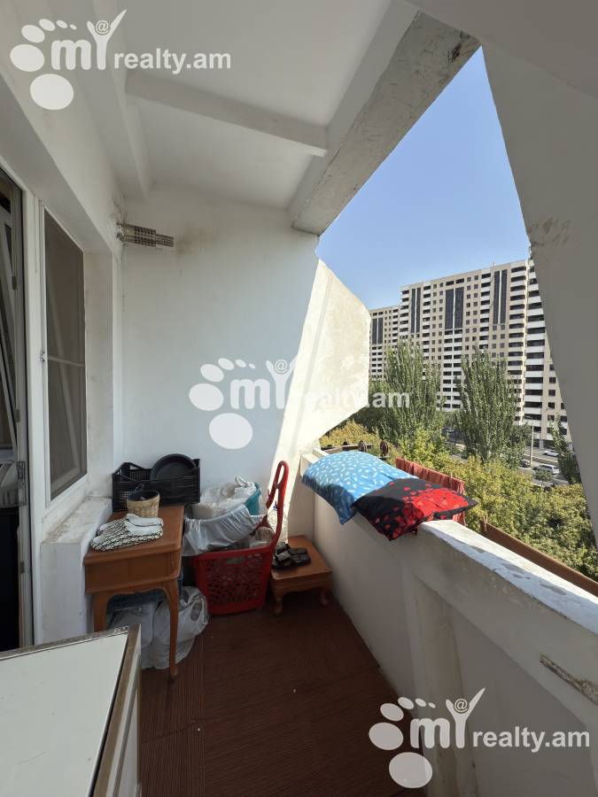 3 bedroom apartment for sale Davtashen 4 district, Davtachène Yerevan, 156549