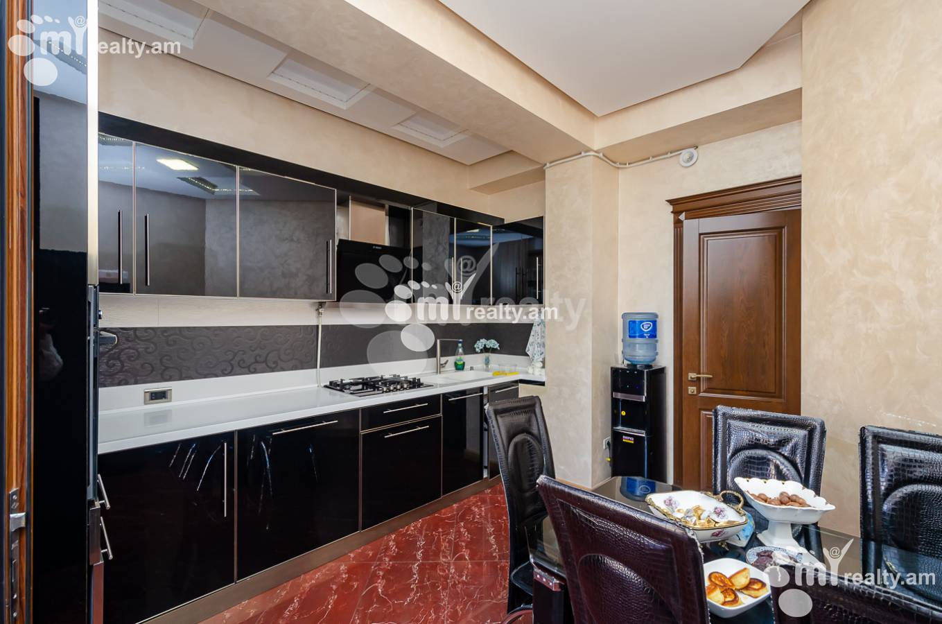 4 սենյականոց բնակարան  Անտառային փող, Կենտրոն Երևան, 152217