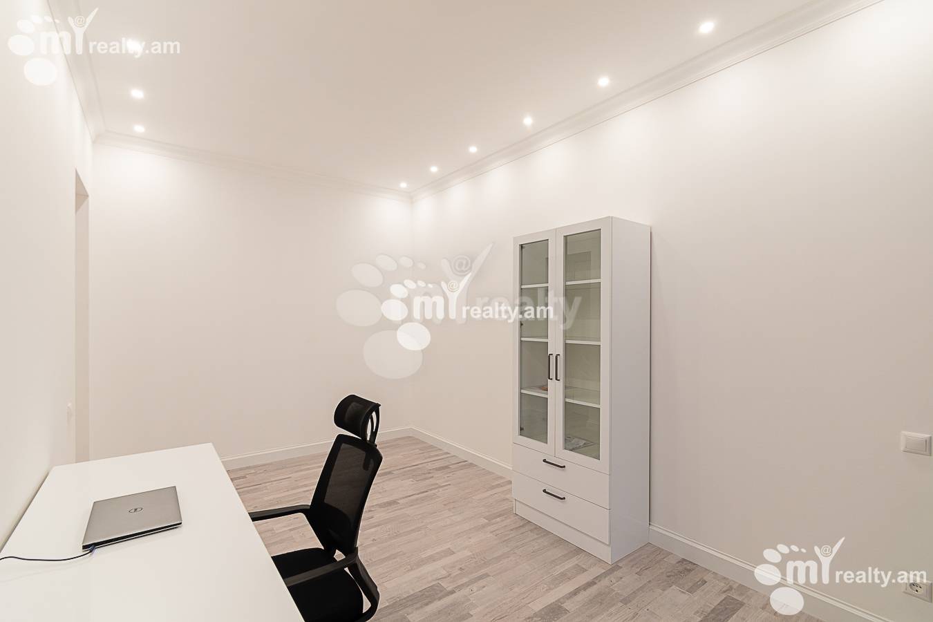 5 bedroom apartment for rent Sasna Тsrer St, Dawtaschen Yerevan, 156943
