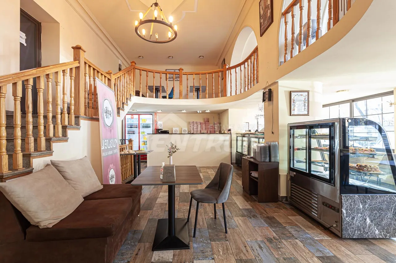 Commercial for sale خیابان کومیتاس, عربگیر ایروان, 157407