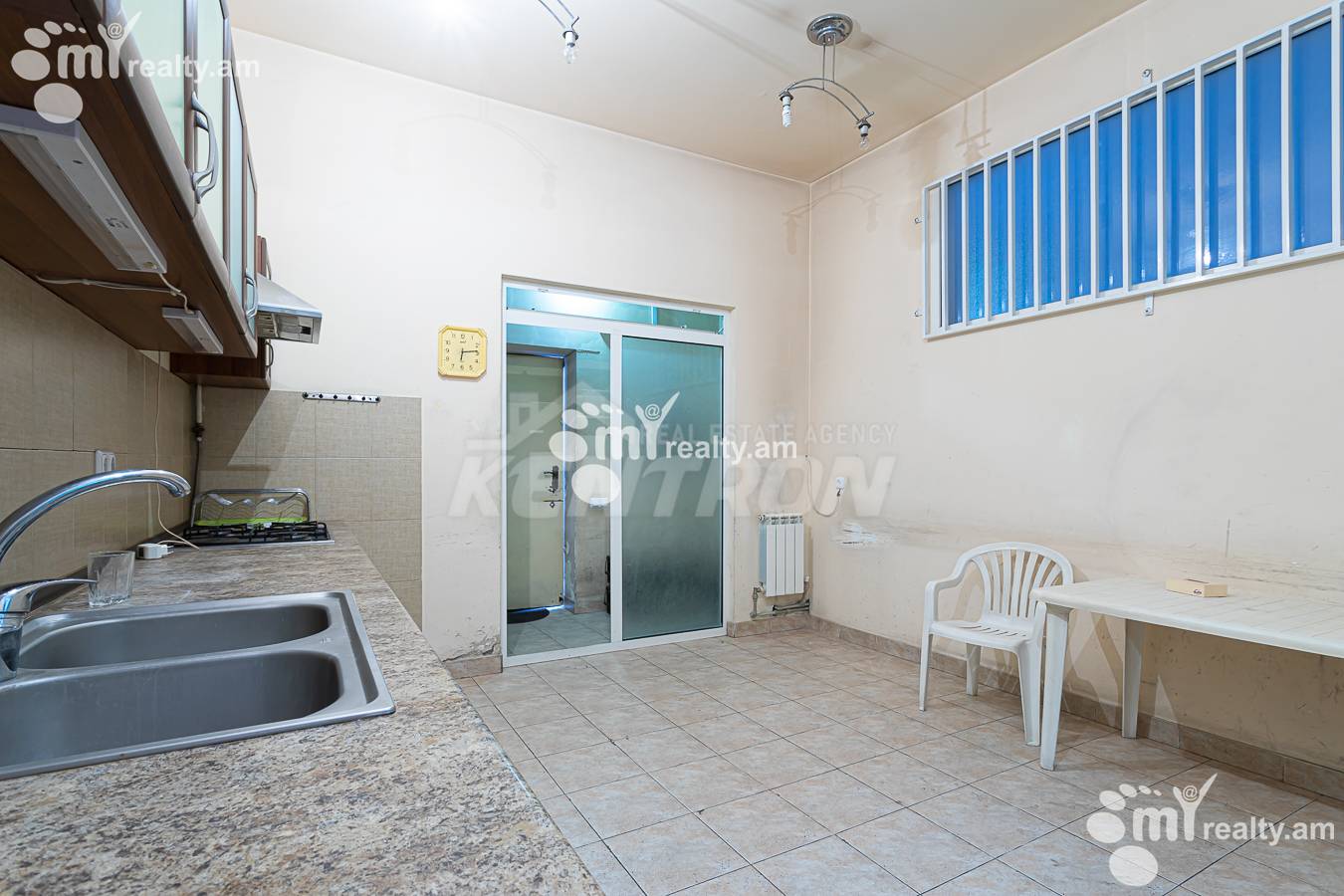 Commercial for rent خیابان اِ. کوچار, مرکز شهر ایروان, 156376