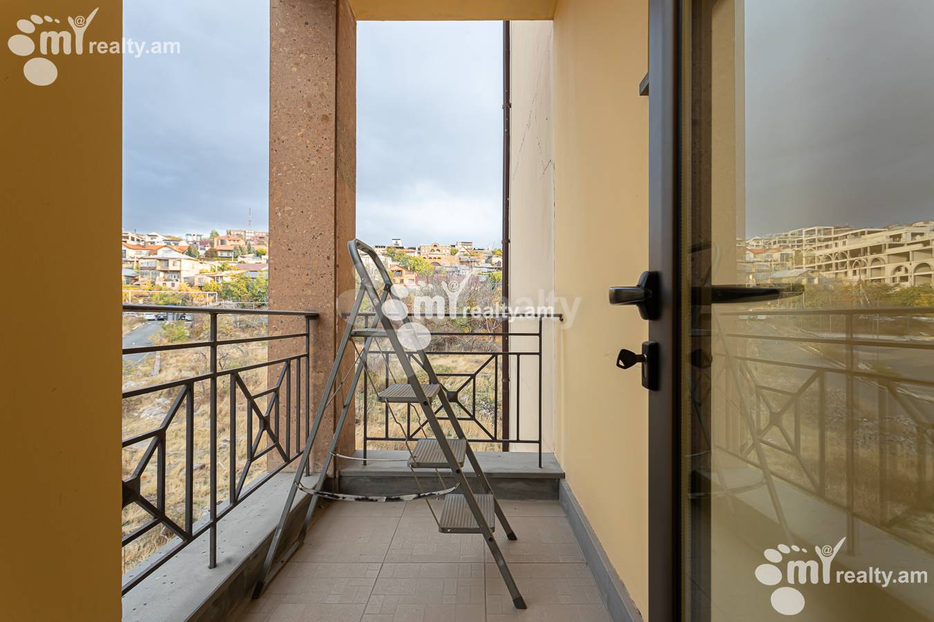 4 bedroom apartment for rent G. Hovsepyan St, Norque Marache Yerevan, 157126