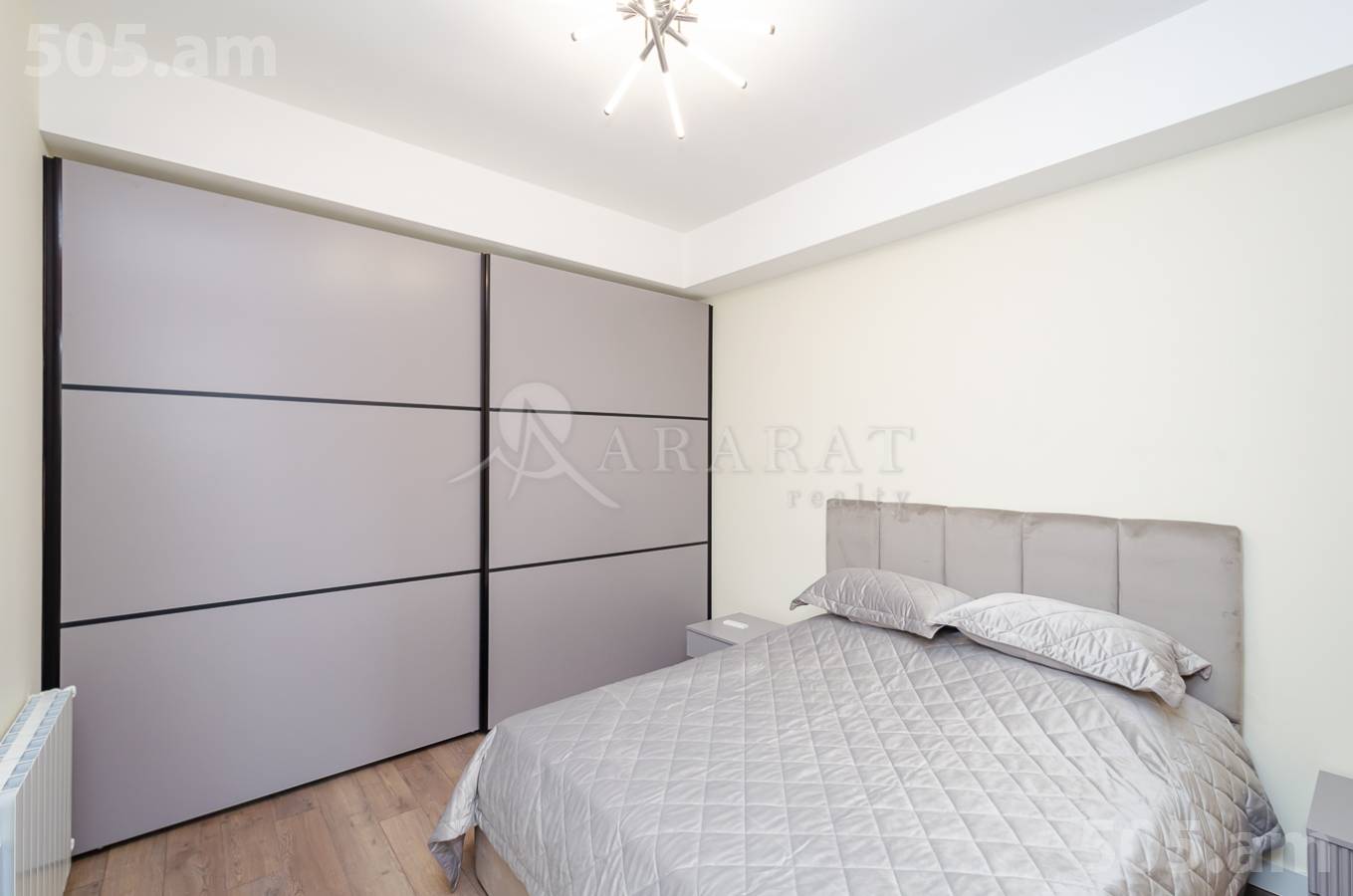 4 bedroom apartment for sale خیابان پارونیان, مرکز شهر ایروان, 150354