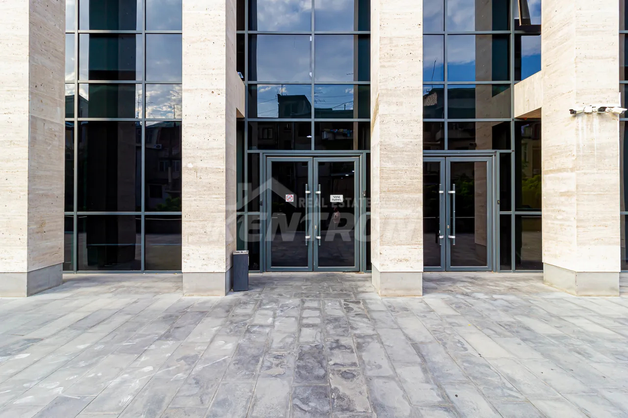 4 սենյականոց բնակարան  Նալբանդյան փող, Կենտրոն Երևան, 157672