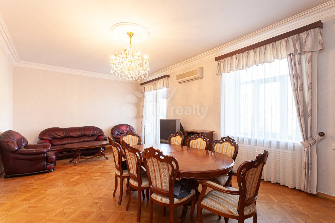 4 bedroom apartment for sale Khanjyan St, Center Yerevan, 160377