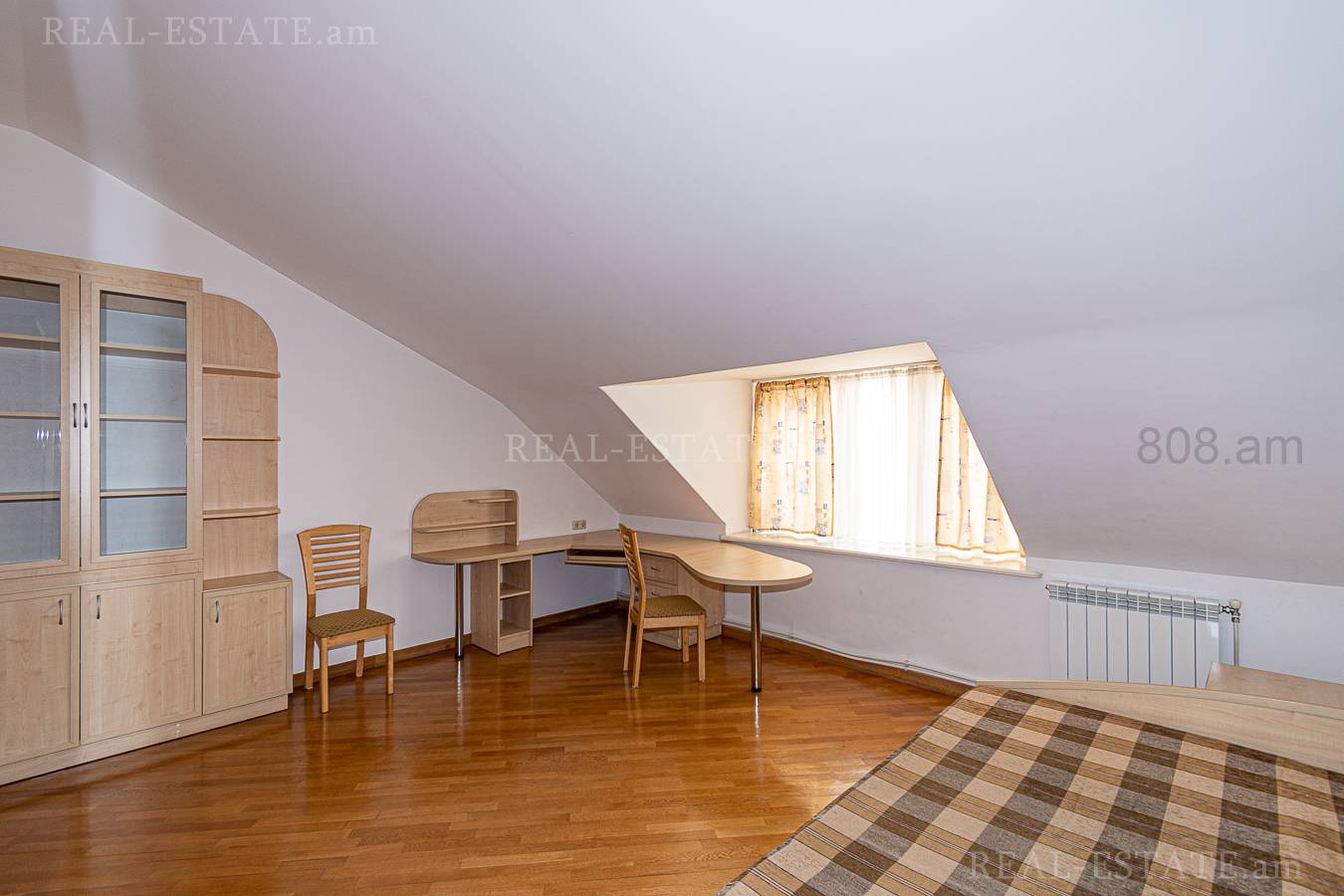 5 սենյականոց բնակարան  Ղազար Փարպեցու փող, Կենտրոն Երևան, 133741