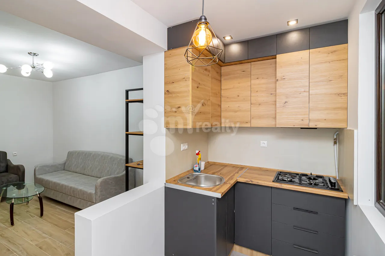 3 bedroom apartment for sale خیابان گولبِنکیان, عربگیر ایروان, 160009