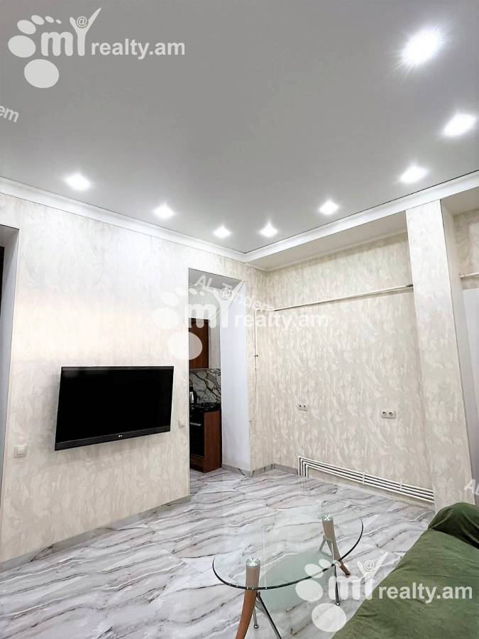 3 bedroom apartment for rent Tumanyan St, Center Yerevan, 133124