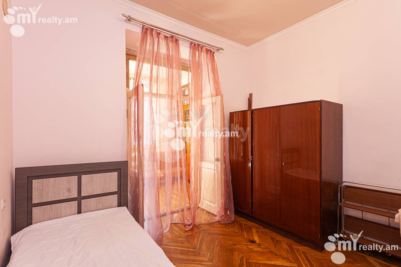 Снять 3 комнатную квартиру Московян ул, Центр Ереван, 152003