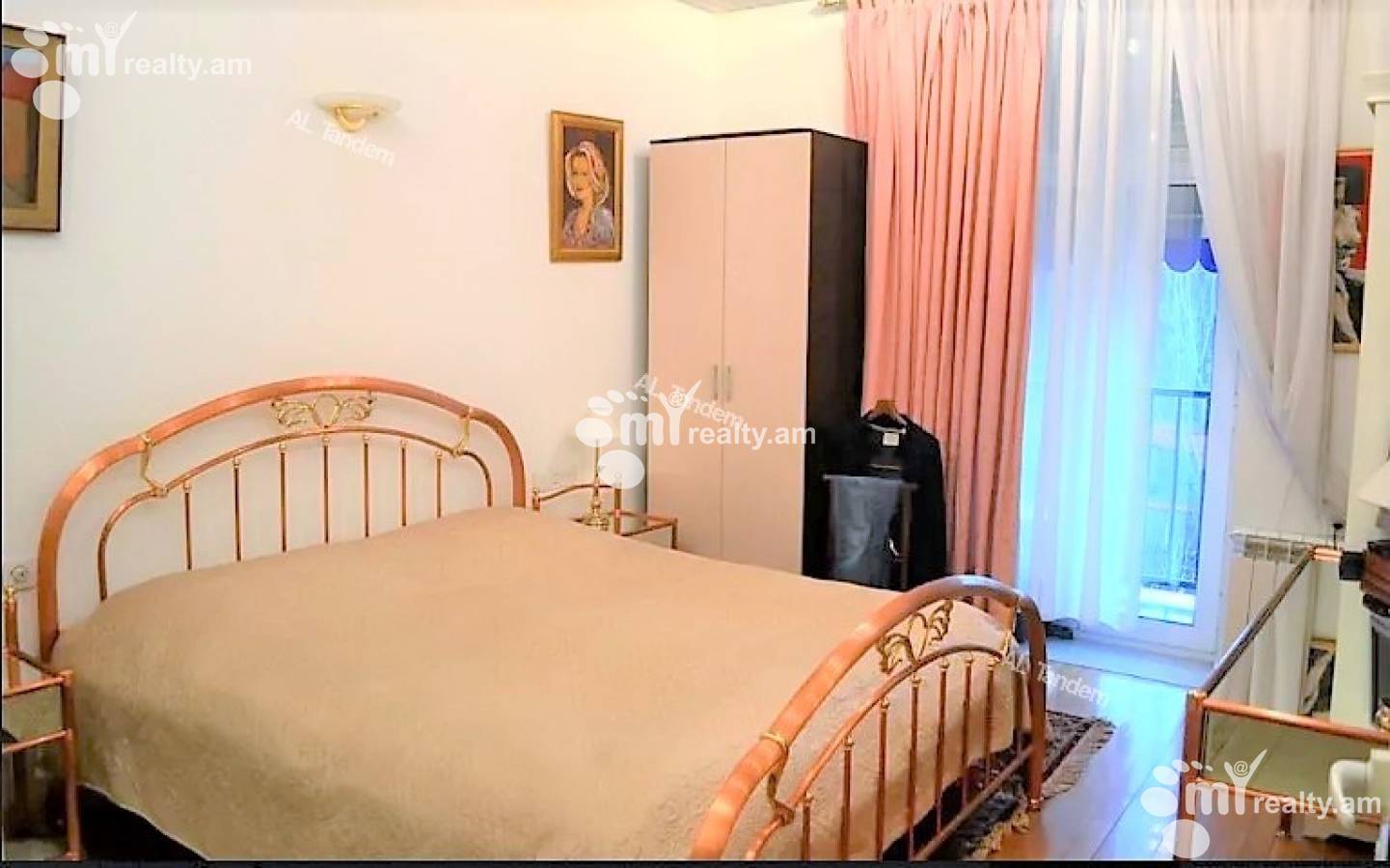 3 bedroom apartment for sale Isahakyan St, Center Yerevan, 137900